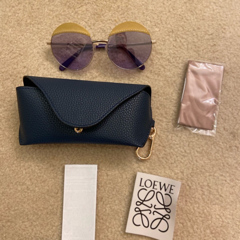 Loewe 58 mm round sunglasses - Picture 1 of 16